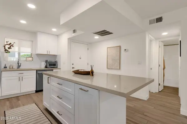 4150 E Cactus Road #110, Phoenix, AZ 85032