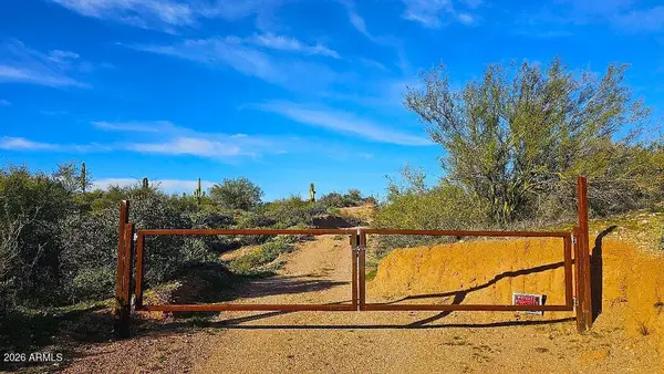 142X4 E Montello Road, Scottsdale, AZ 85262