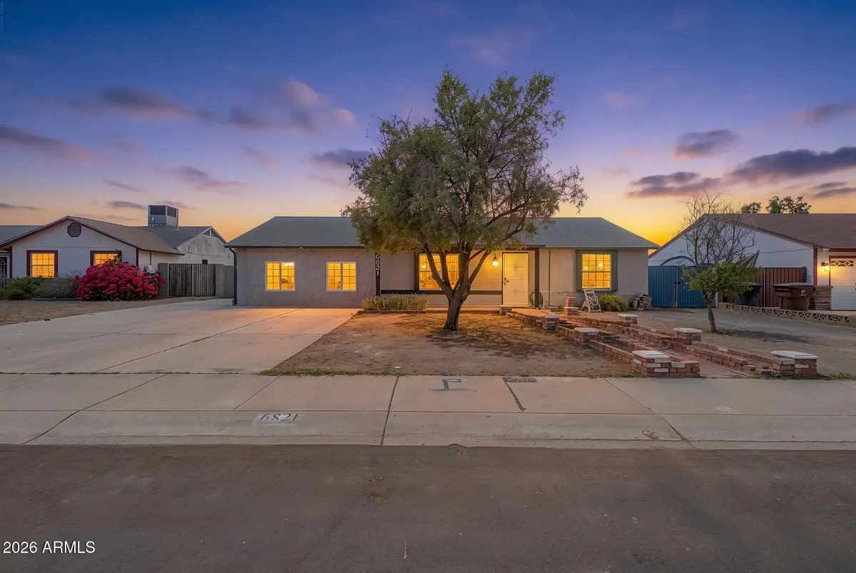 6821 W Jenan Drive, Peoria, AZ 85345 - #1