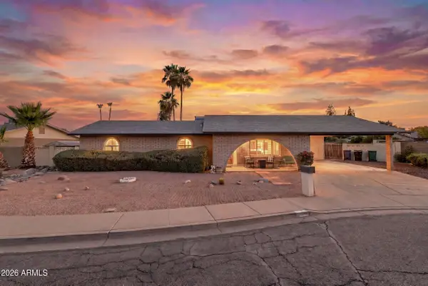 704 N Gentry Circle, Mesa, AZ 85213