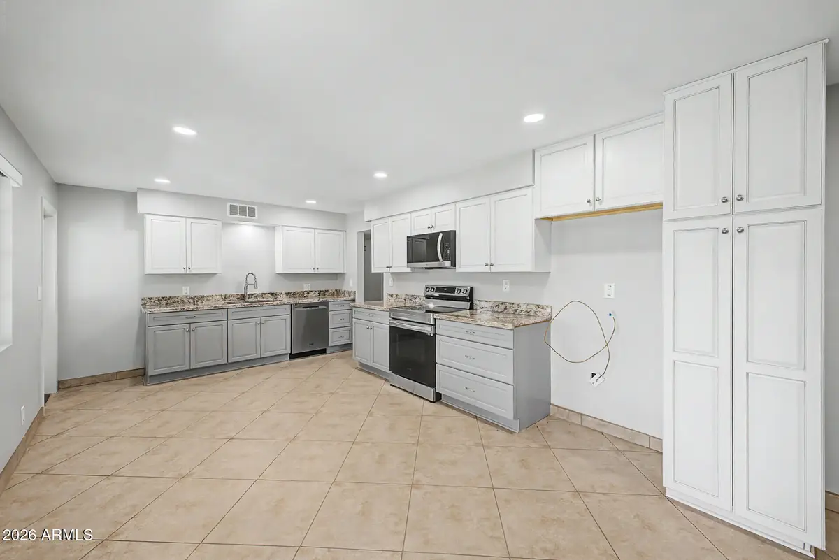 911 N Nina Drive, Mesa, AZ 85201 - #1