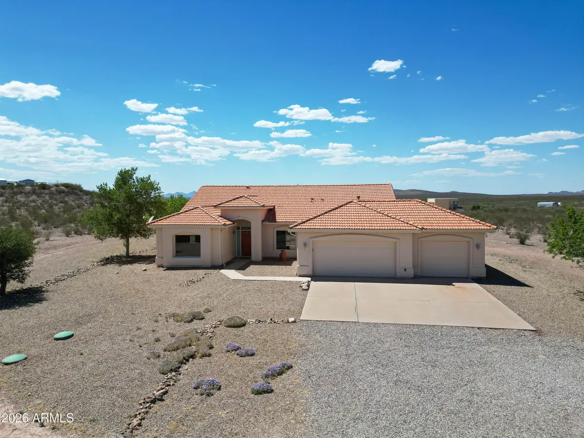 1460 N Clanton Avenue, Sierra Vista, AZ 85635 - #1