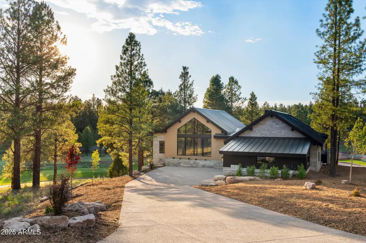 2911 S Solitaires Canyon Drive, Flagstaff, AZ 86005 - #1