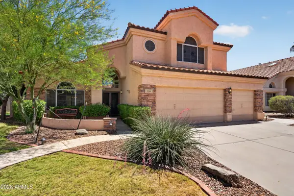 3349 E Amberwood Drive, Phoenix, AZ 85048