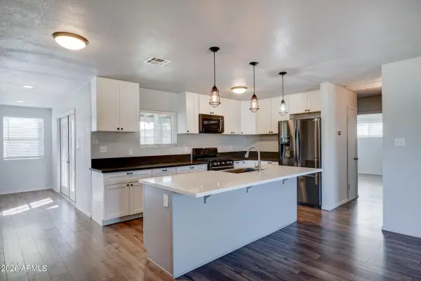 4923 E Palm Lane, Phoenix, AZ 85008