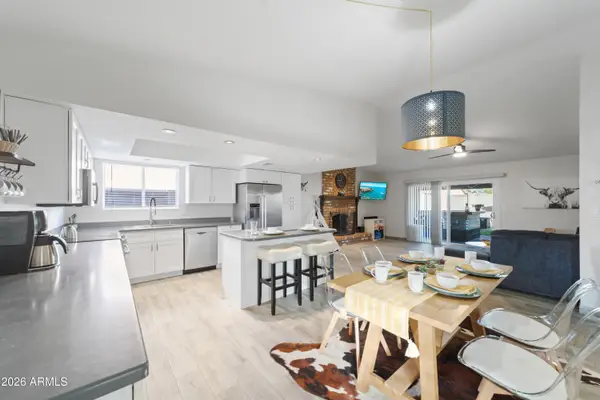222 W Wescott Drive, Phoenix, AZ 85027