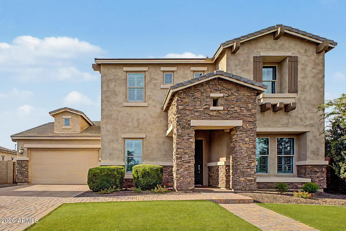 1002 E Parkview Drive, Gilbert, AZ 85295 - #1