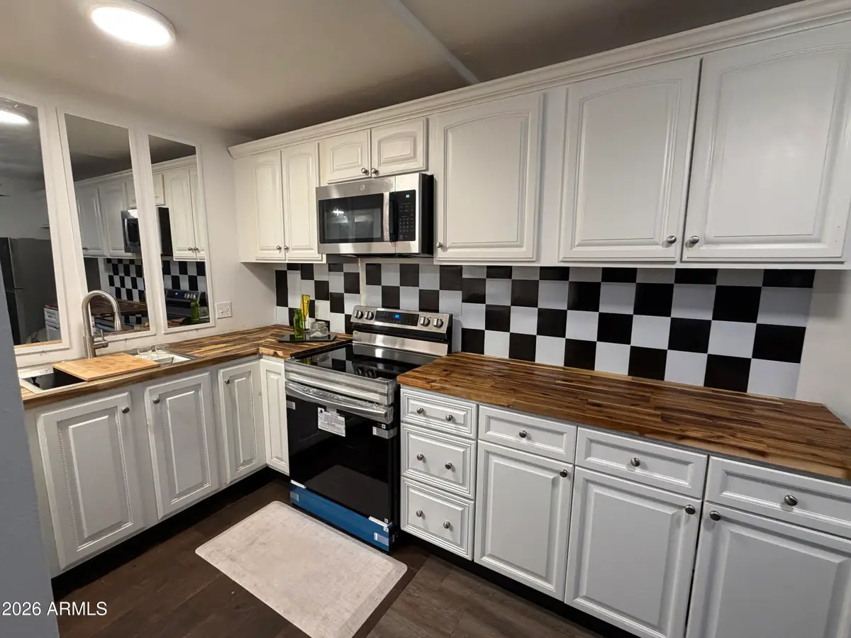 700 W University Drive #122, Tempe, AZ 85281 - #1