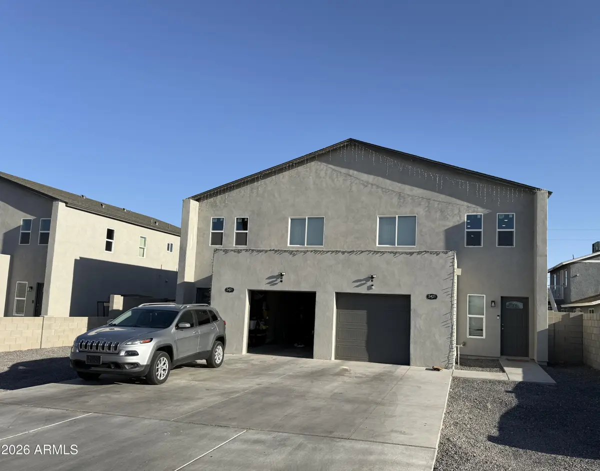 2421 E Pueblo Avenue, Phoenix, AZ 85040 - #1