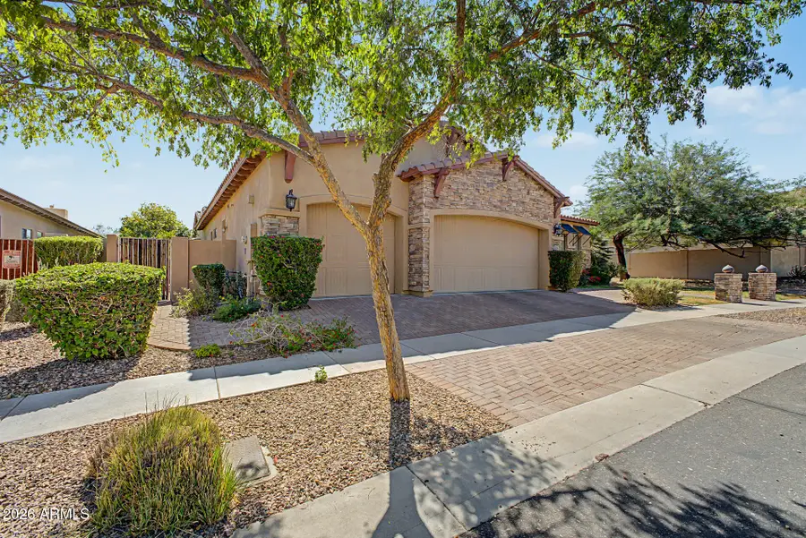 3238 E Mountain Village Circle, Phoenix, AZ 85042 - #2