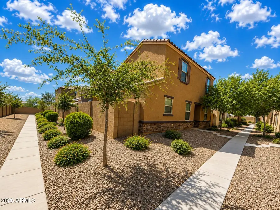 8247 W Illini Street, Phoenix, AZ 85043 - #2