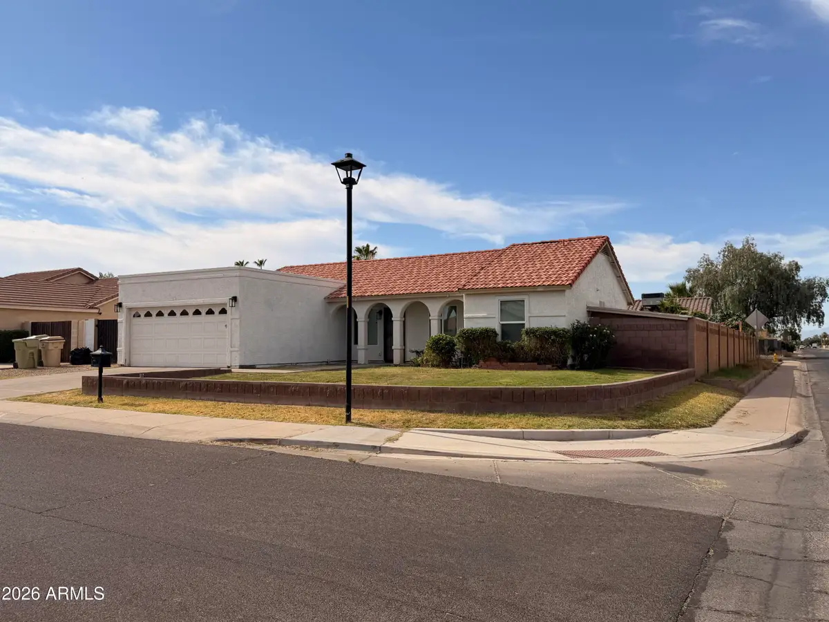 6413 W Onyx Avenue, Glendale, AZ 85302 - #1