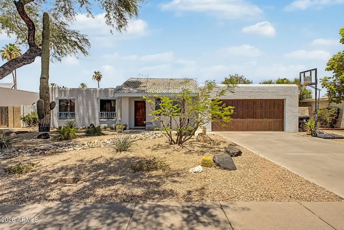 2818 E Paradise Drive, Phoenix, AZ 85028 - #1
