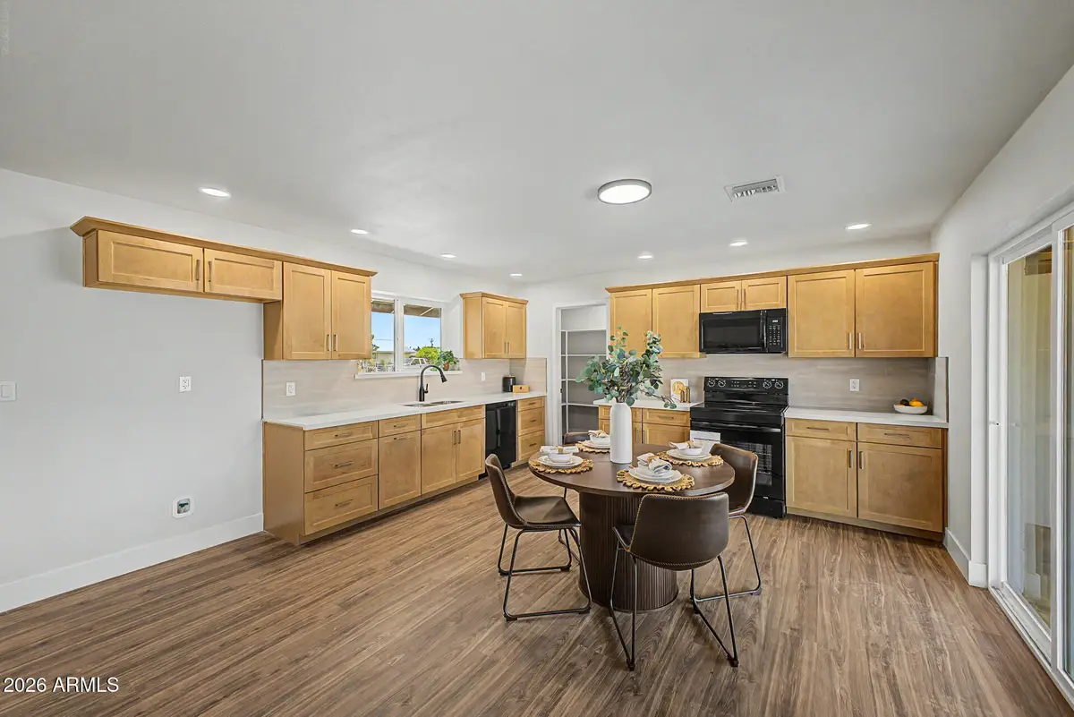 266 W Jasmine Street, Mesa, AZ 85201 - #1