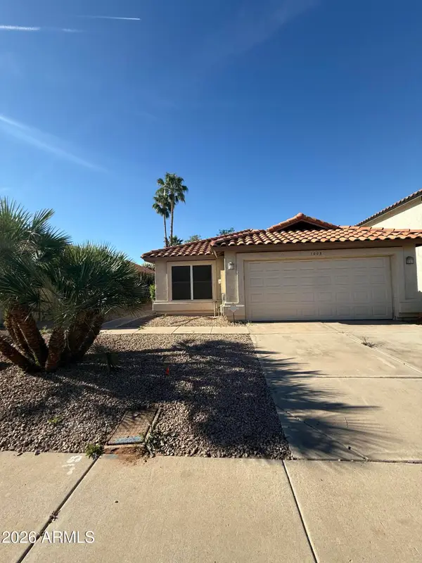 1005 W Cantebria Drive, Gilbert, AZ 85233