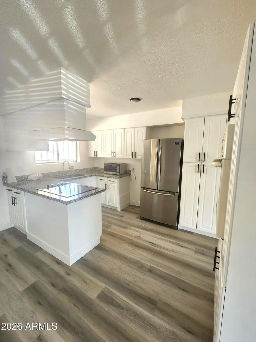 6702 W Roma Avenue, Phoenix, AZ 85033 - #2