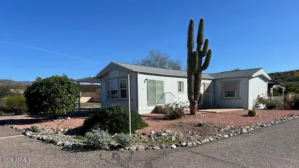 19500 E Gregory Street #8, Black Canyon City, AZ 85324