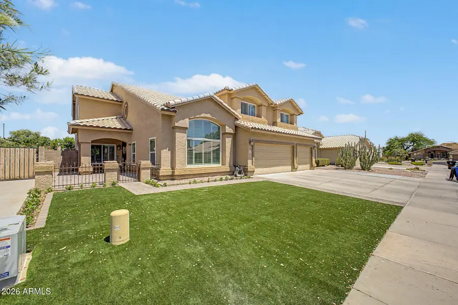 285 S Red Rock Street, Gilbert, AZ 85296 - #2