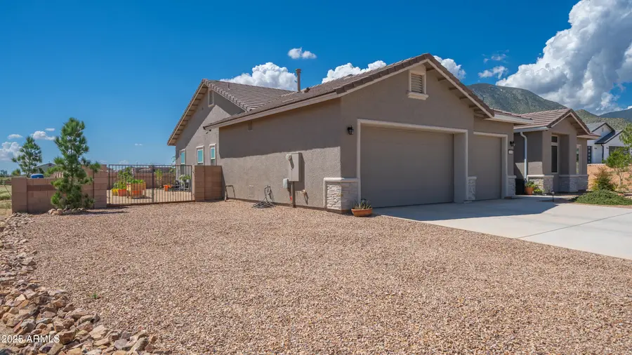 6760 E Vaquero Circle, Hereford, AZ 85615 - #3