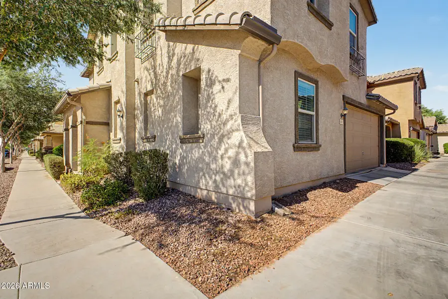 887 S Swallow Lane, Gilbert, AZ 85296 - #3