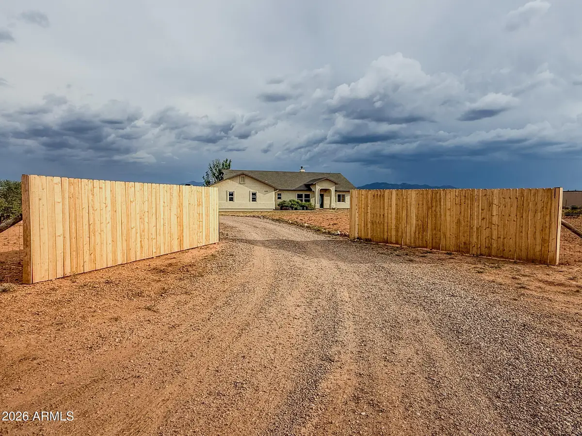 1002 E Lena Way, Huachuca City, AZ 85616 - #1