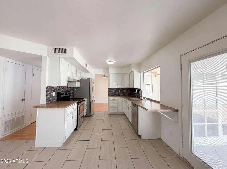 4260 E Vineyard Road, Phoenix, AZ 85042 - #2