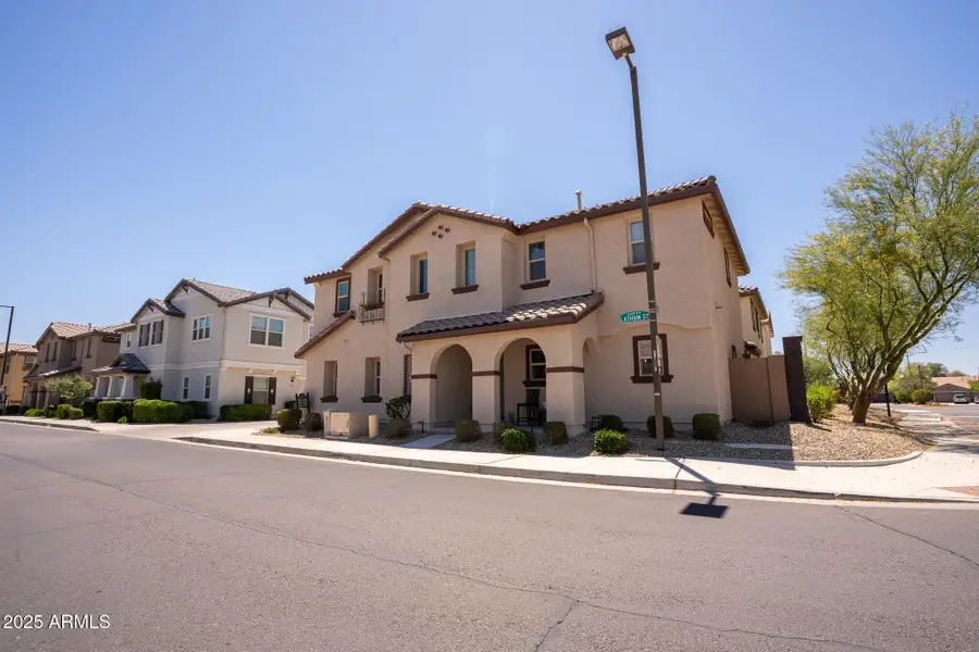 16425 W Latham Street, Goodyear, AZ 85338 - #2