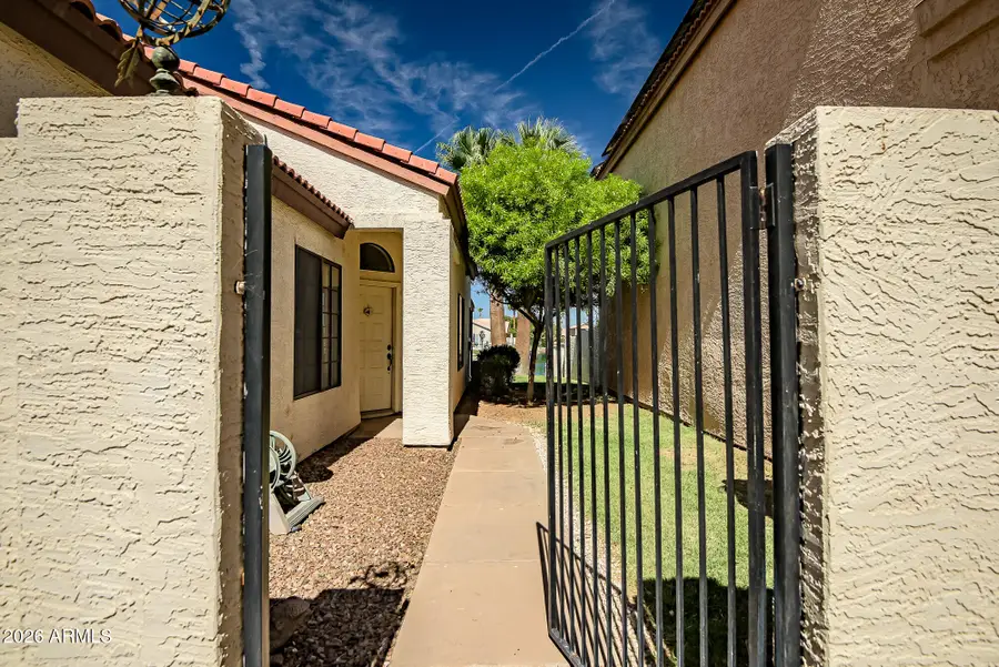 238 S Lakeview Boulevard, Chandler, AZ 85225 - #3