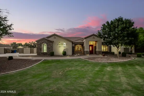2744 E Country Shadows Court, Gilbert, AZ 85298