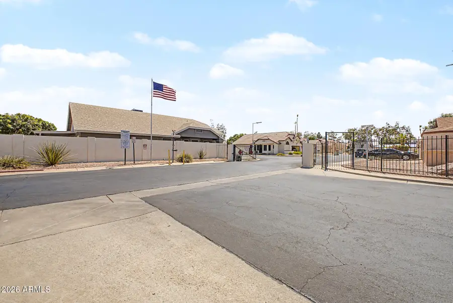 10405 N 65th Drive, Glendale, AZ 85302 - #3