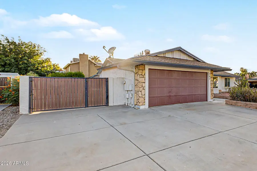 202 S Kenneth Place, Chandler, AZ 85226 - #3