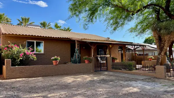 1218 E Shangri La Road, Phoenix, AZ 85020