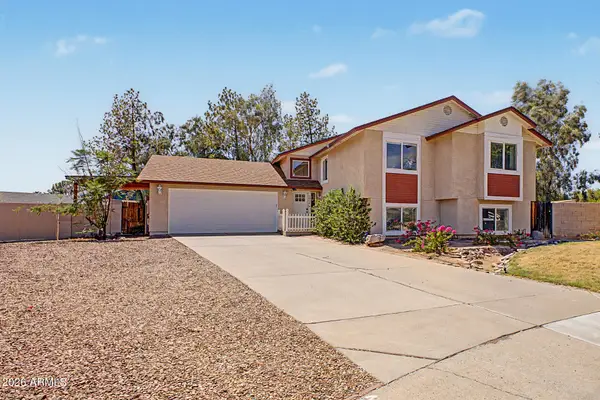 3832 E Dewberry Avenue, Mesa, AZ 85206