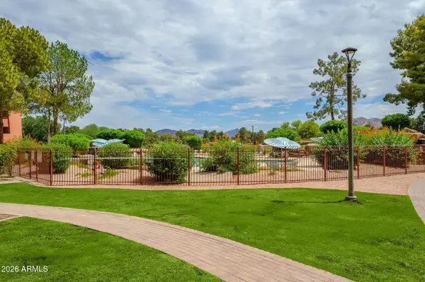 12212 N Paradise Village Parkway S #137, Phoenix, AZ 85032
