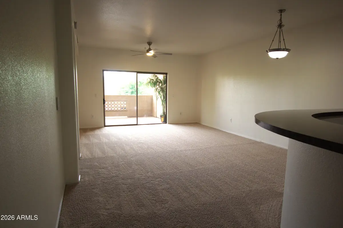 920 E Devonshire Avenue #2002, Phoenix, AZ 85014 - #1