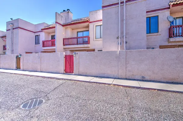 3001 E Grandview Road #8, Phoenix, AZ 85032