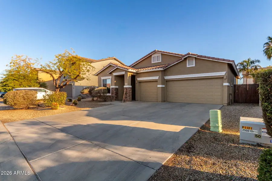 1013 W Ayrshire Trail, San Tan Valley, AZ 85143 - #2