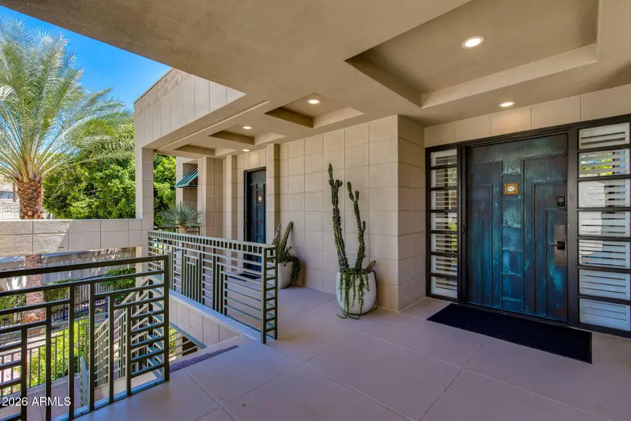 2802 E Camino Acequia Drive #2, Phoenix, AZ 85016 - #2