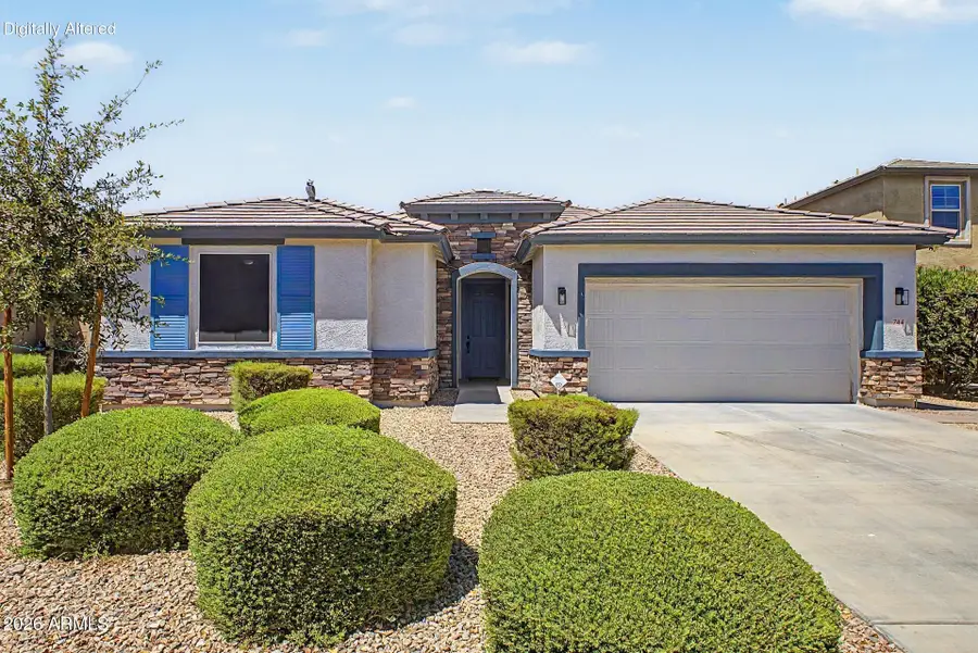 744 W Desert Hollow Drive, San Tan Valley, AZ 85143 - #3