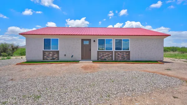 7923 E Bloomfield Road, Hereford, AZ 85615