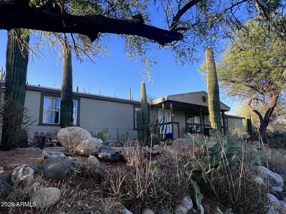 19200 E Saguaro Drive, Black Canyon City, AZ 85324 - #1