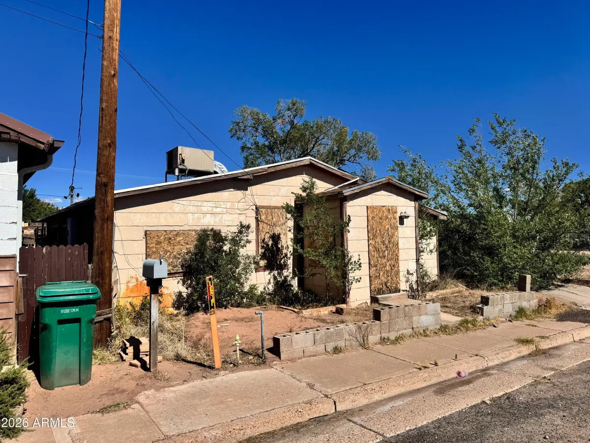 904 N 2nd Street, Holbrook, AZ 86025 - #1
