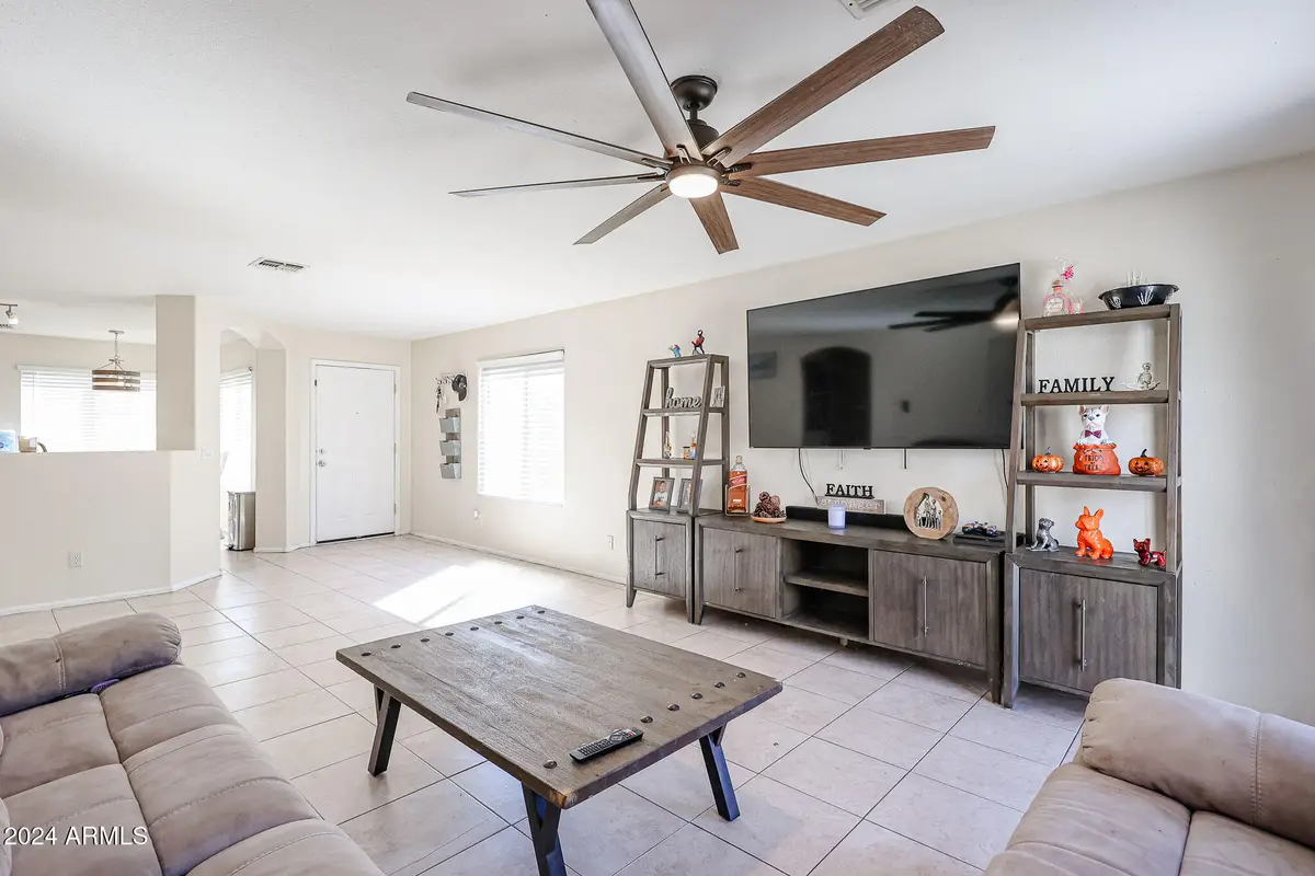 1098 E Nardini Street, San Tan Valley, AZ 85140 - #1