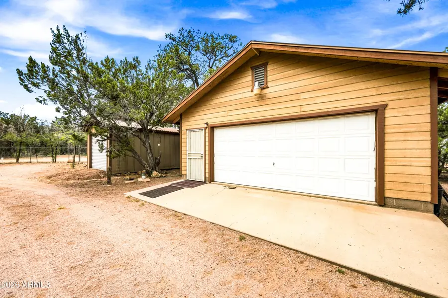 3071 Ponderosa Road, Overgaard, AZ 85933 - #2