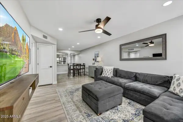 3301 E Earll Drive #102, Phoenix, AZ 85018