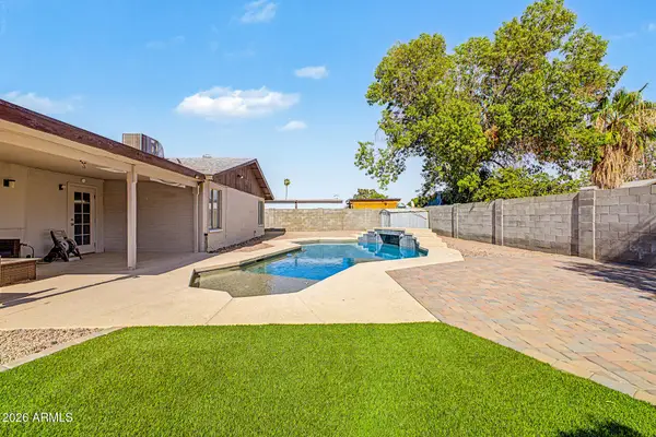 6957 W San Juan Avenue, Glendale, AZ 85303
