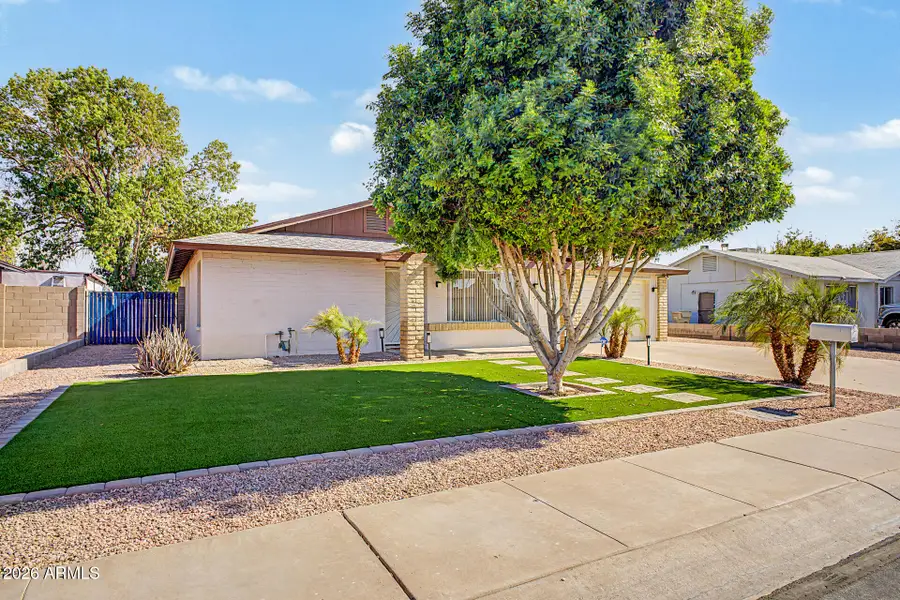 6957 W San Juan Avenue, Glendale, AZ 85303 - #2