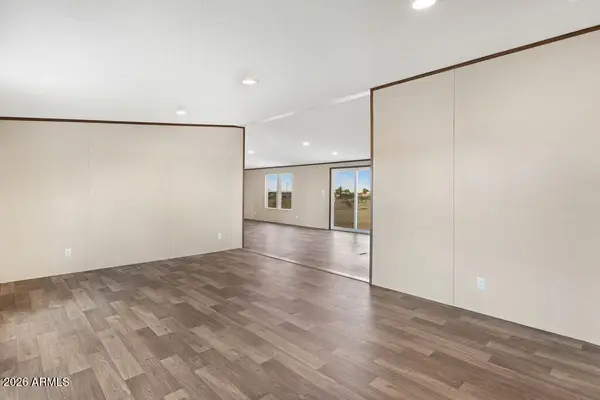 5744 N Lakeview Drive, Casa Grande, AZ 85194