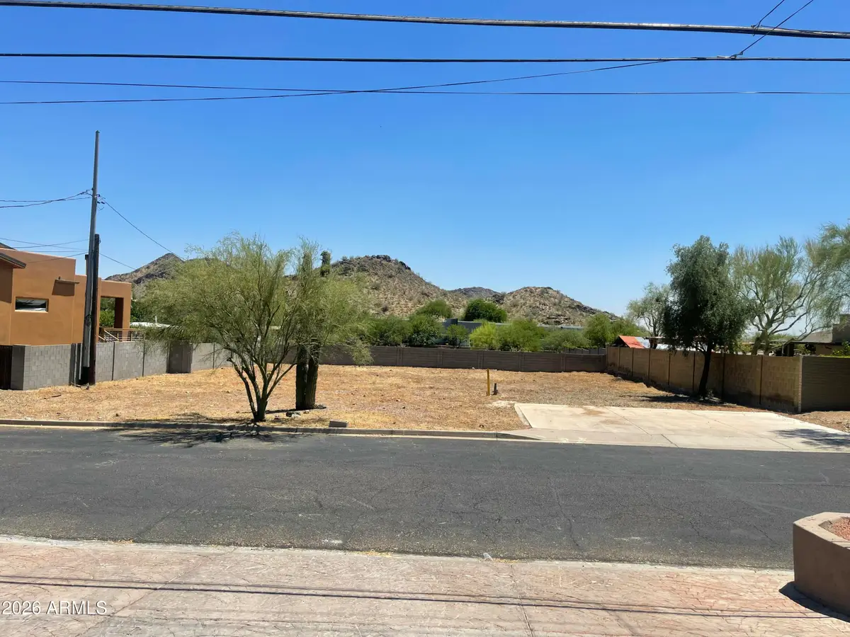 1833 E Ronald Road Nw, Phoenix, AZ 85022 - #1