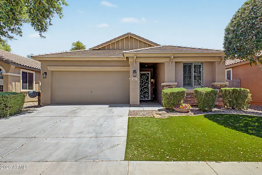 3057 S Sailors Way, Gilbert, AZ 85295 - #2